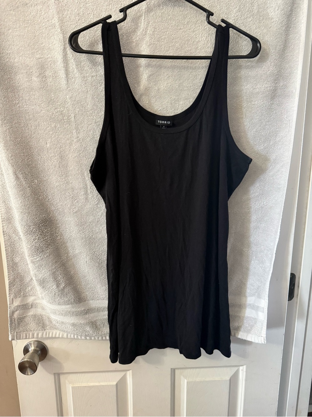 torrid Black Scoop Neck Tank